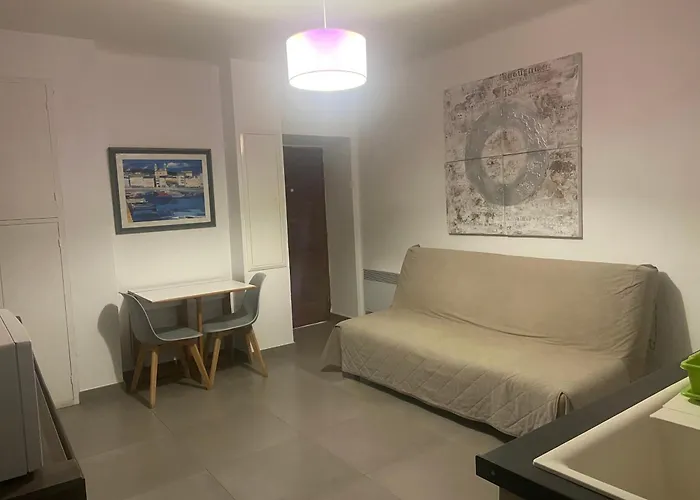 T2 4ème étage Marché *